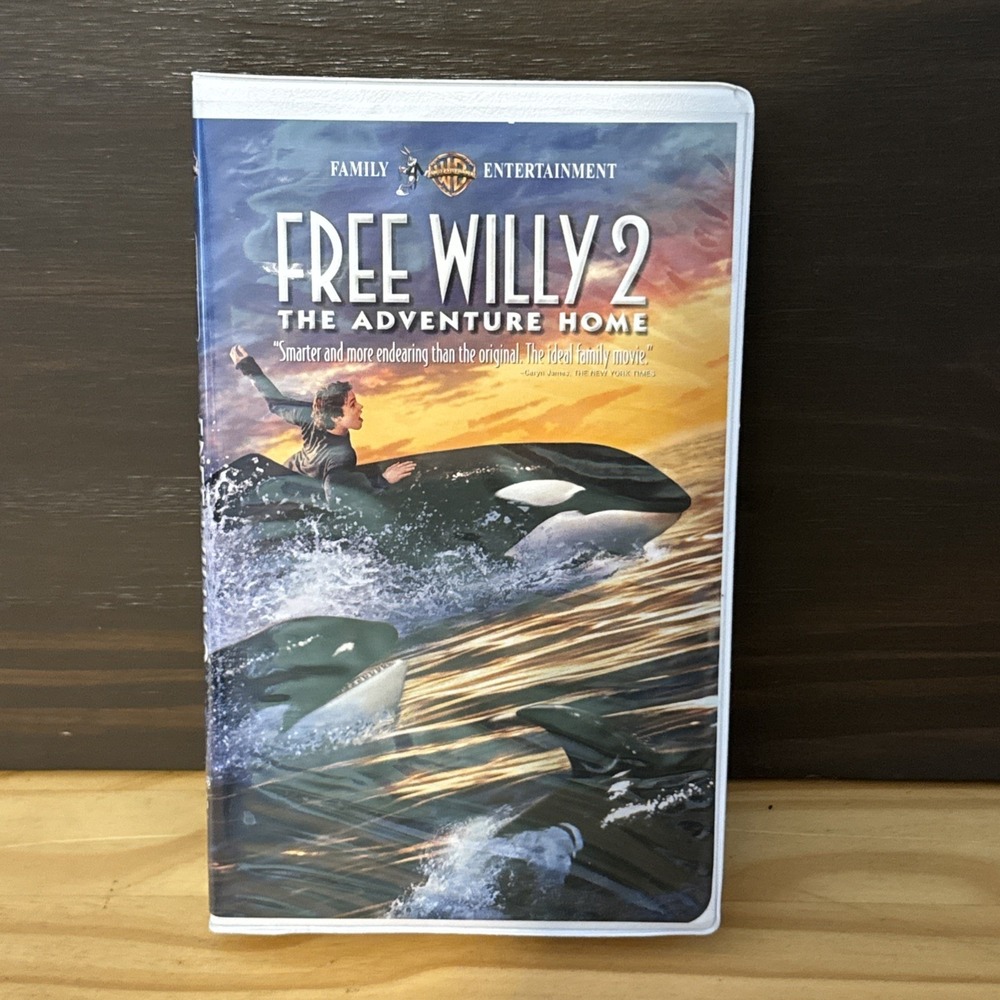 Warner Bros Free Willy 2 The Adventure Home VHS Clamshell Inserts 1995 Used